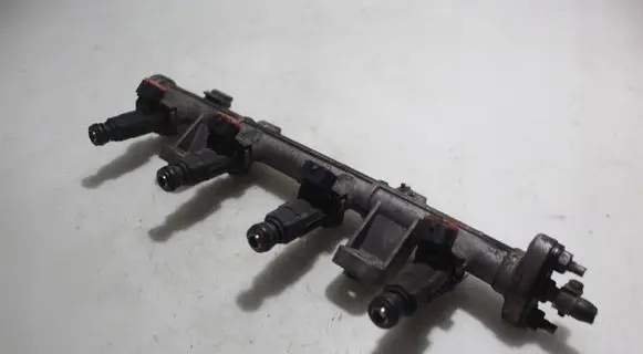Hyundai Getz Fuel main line pipe