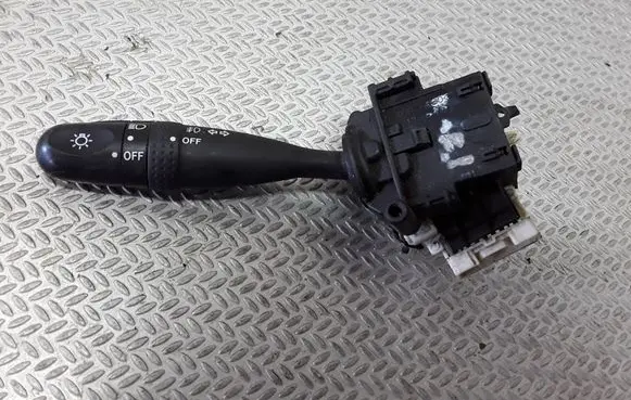 Toyota Yaris Indicator stalk 173648