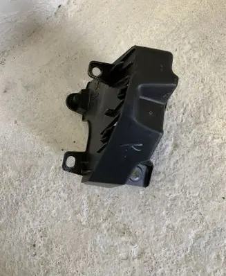 Citroen C4 I Bumper support mounting bracket corner 9652703580