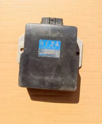 Mazda 323 F Fuel injection control unit/module RF2A18701A