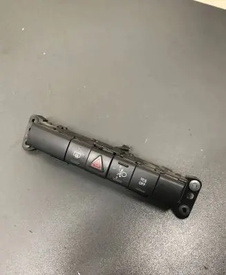 Honda CR-V Hazard light switch 12861502 P04602662AD 1022751299