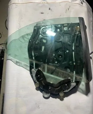 BMW M6 Rear door window regulator motor 92598106