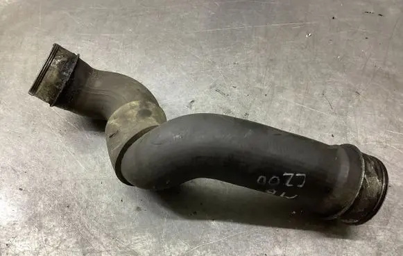 Mercedes-Benz C W203 Intercooler hose/pipe 2035281782