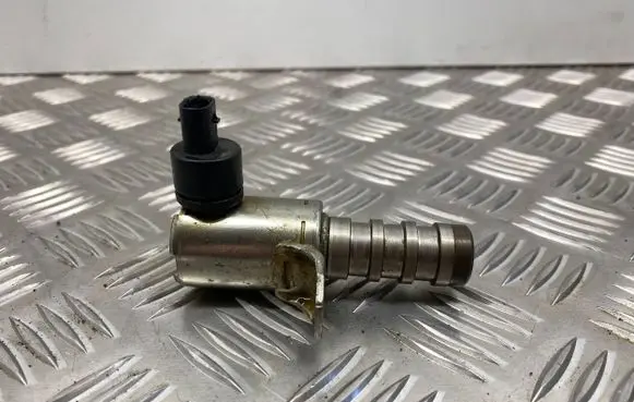 Lincoln MKZ II Camshaft vanos timing valve AT4E6B297