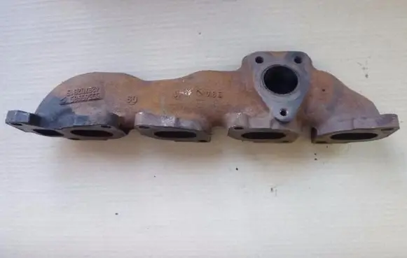 Opel Astra J Exhaust manifold 55565985 VD187