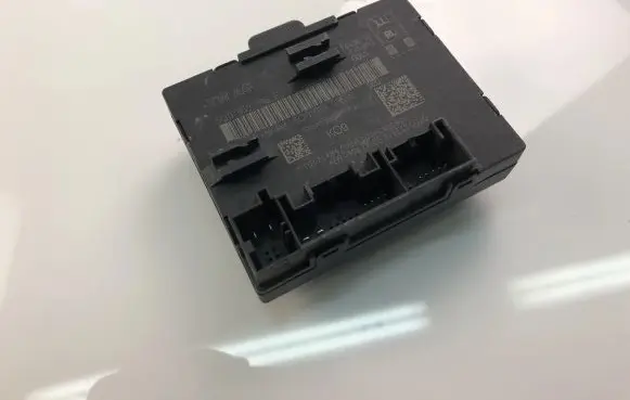 Volkswagen Touareg I Other control units/modules 5Q0959595E