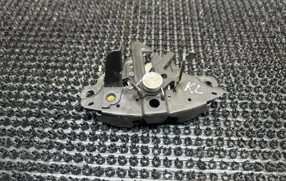 Renault Koleos II Engine bonnet/hood lock/catch X18C23