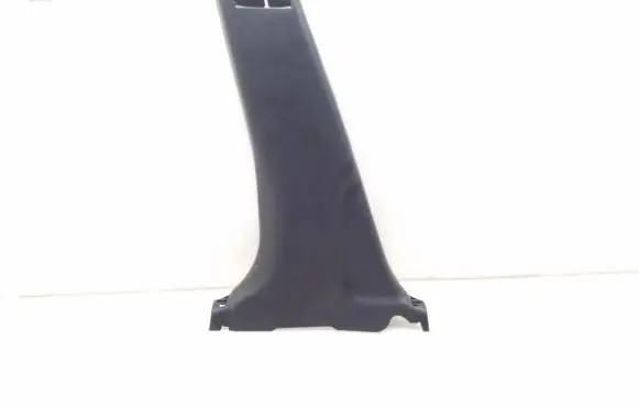 (B) pillar trim (bottom)