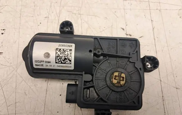 Hyundai i30 Intake manifold valve actuator/motor 02G2PP009A 2065039X 89412E