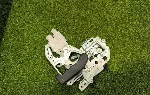 Renault Master III Sliding door lock 826703236R