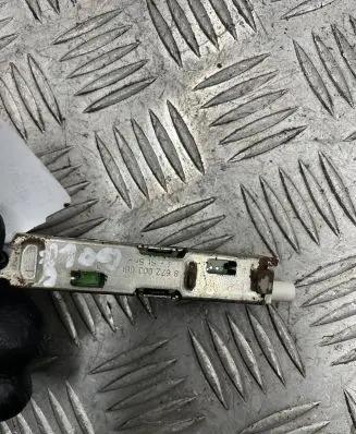 Volkswagen Golf VI Sensor 7617310312
