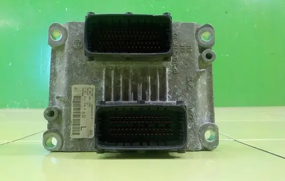 Fiat Bravo Engine control unit/module 0261201635