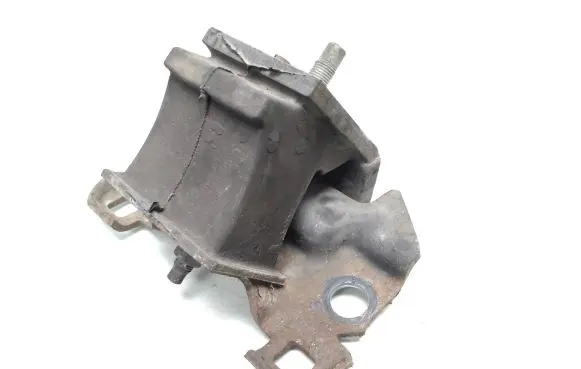 Nissan Pathfinder R51 Engine mount bracket 11220eb300