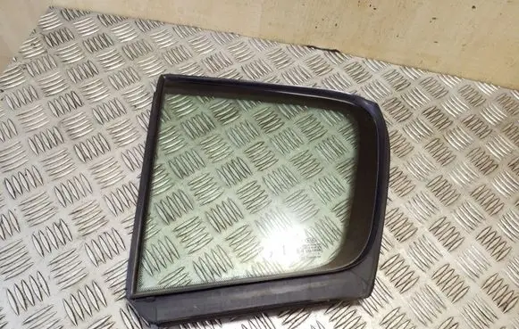 KIA Sportage Rear vent window glass 