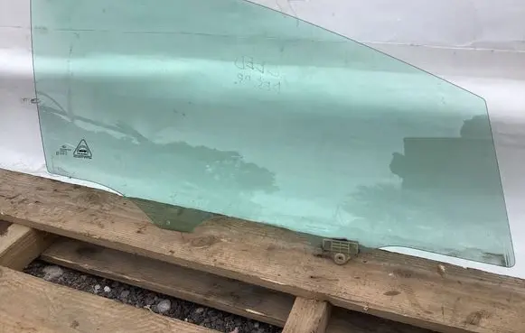 KIA Ceed Front door window glass four-door DOT618M391AS2 43R001167