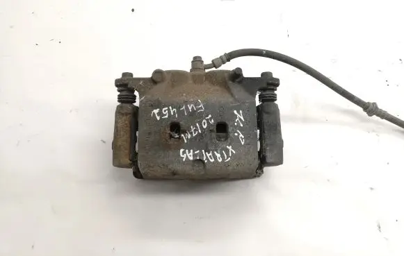 Nissan X-Trail T32 Front brake caliper