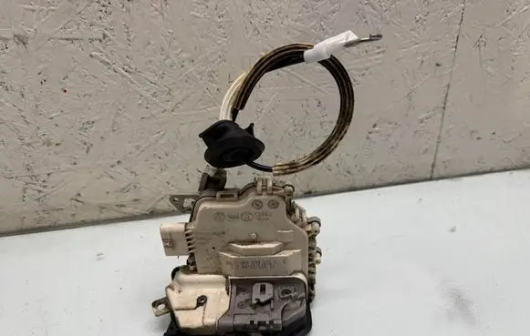 Audi Q5 SQ5 Rear door lock 8K0839015C