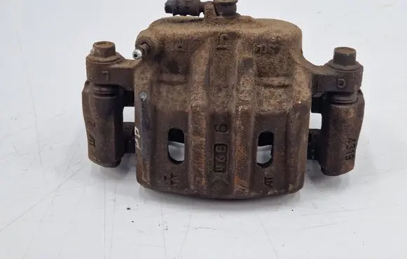 Mitsubishi Outlander Front brake caliper