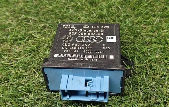 Audi Q7 4L Light module LCM 4L0907357 5DF00888630