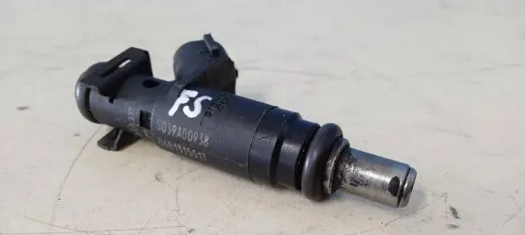 Audi A4 S4 B6 8E 8H Fuel injector 06B133551T