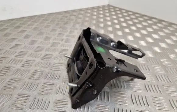 Peugeot 208 Engine mount bracket 9807450680