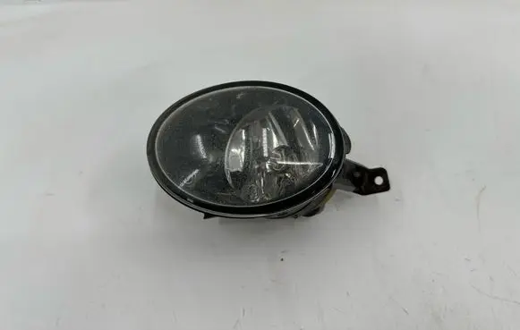 Volkswagen Touareg II Front fog light 7P6941700