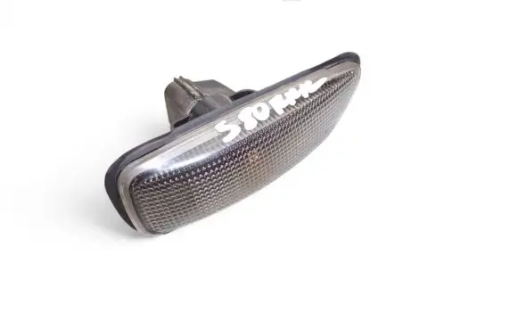Volvo S80 Front fender indicator light