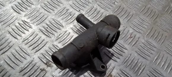 Volkswagen New Beetle Engine coolant pipe/hose 06a121133c