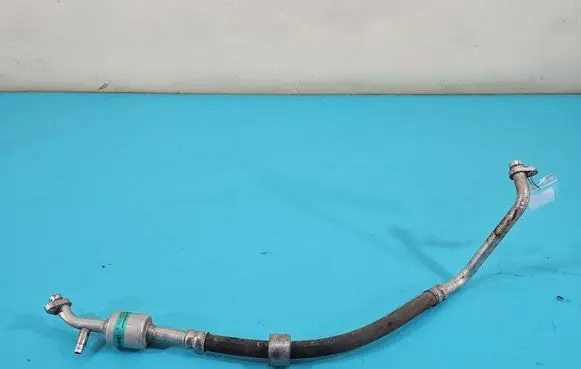 Air conditioning (A/C) pipe/hose