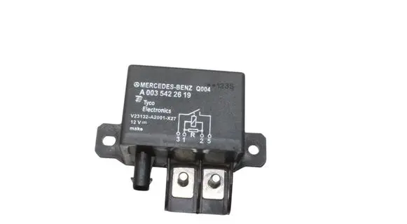 Mercedes-Benz C W204 Battery relay fuse A0035422619