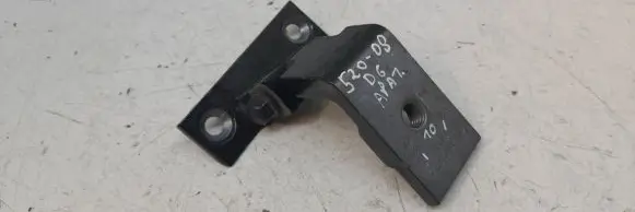 BMW 5 E60 E61 Rear door lower hinge 7068090