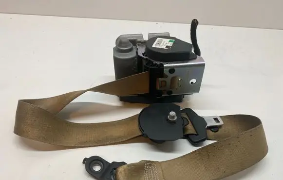 Mercedes-Benz CLS C219 Front seatbelt 602209900C 7426000106 609098200C
