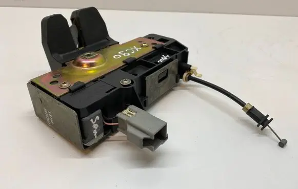Volvo XC90 Tailgate/trunk/boot lock/catch/latch 30753071
