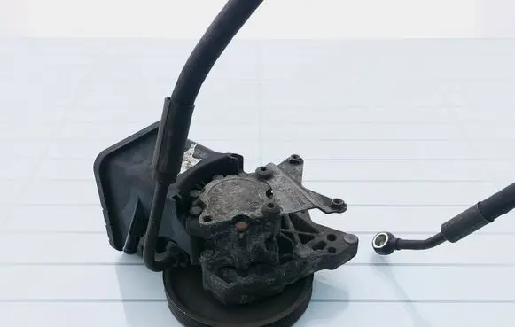 BMW 5 E39 Power steering pump 7691340172 2247599 32412247599
