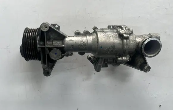 Mercedes-Benz E W213 Water pump A2742000907