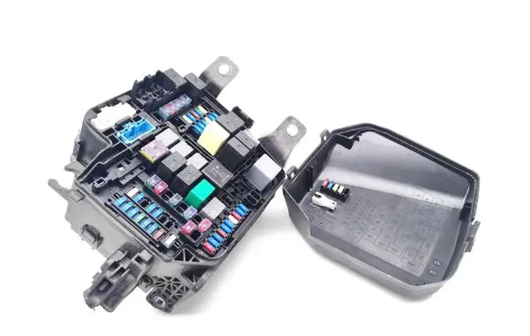 Mazda CX-30 Fuse module BCKA66767