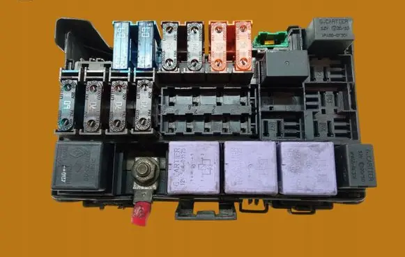 Renault Laguna II Fuse box set 8200003059