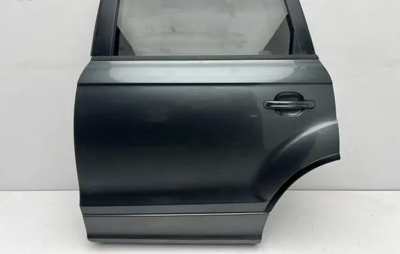 Audi Q2 - Rear door