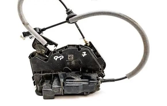 Skoda Fabia Mk3 (NJ) Front door lock 5TB837016A