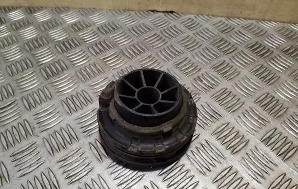 Mercedes-Benz ML W164 Rear coil spring rubber mount E4XK4Z007A03