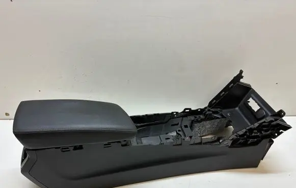 Renault Megane IV Center console 