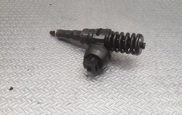 Audi A2 Fuel injector 045130073AA