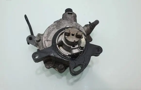 Ford Fiesta Vacuum pump CM5G2A451GA