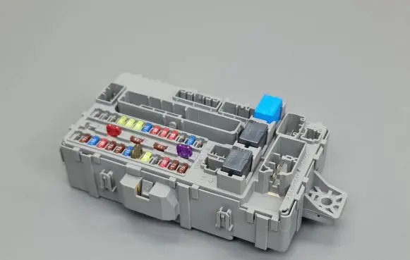 Honda Accord Fuse module TL4E211 TL4E211GC