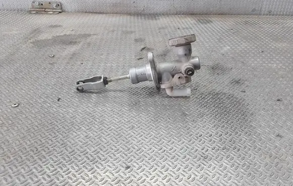 Clutch master cylinder