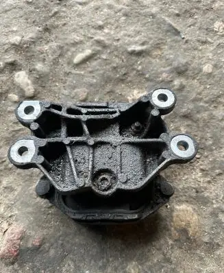 Audi A7 S7 4G Gearbox mount 4G00399153T