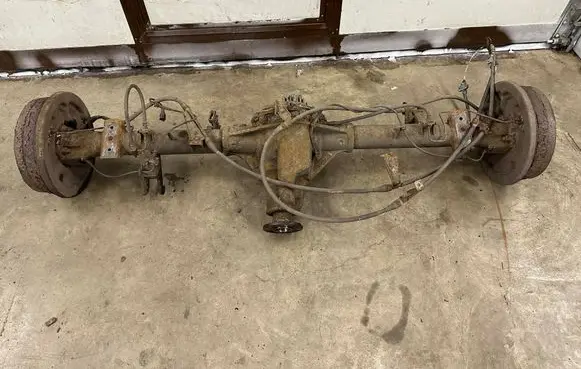 Nissan Navara D40 Rear axle beam with reductor 