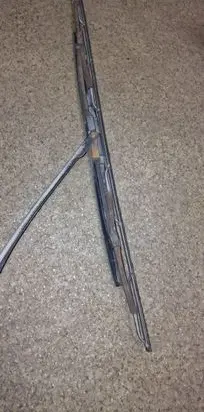 BMW 5 E39 Windshield/front glass wiper blade 8209879 8361743
