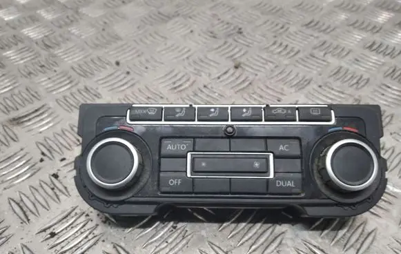 Volkswagen Golf VI Climate control unit 5K0907044AJ