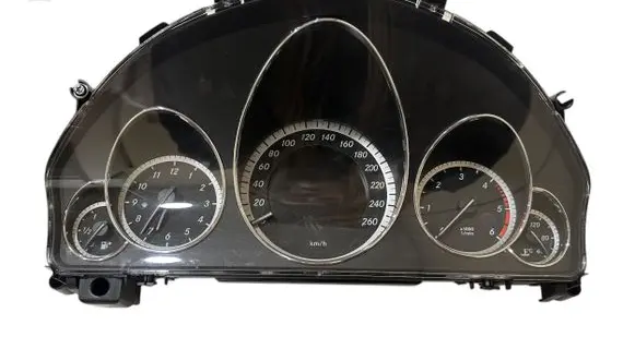 Mercedes-Benz E W212 Speedometer (instrument cluster) A2129000908 A2129026203 A2129011900